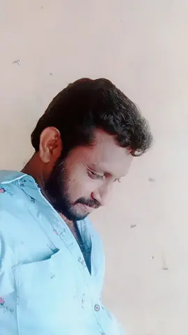 ചാന്തണി ചിങ്കാരി .......... പ്രമുഖനൊന്നുമല്ല ഒരു പാവം കാസർഗോഡ് ക്കാരൻ ....... സപ്പോർട്ട് ചെയ്യണേ.
