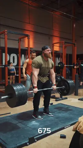 “Success is a combination of savagery and willpower, embrace them both.” #fyp #foryourpage #bodybuilding #bodybuilder #deadlift