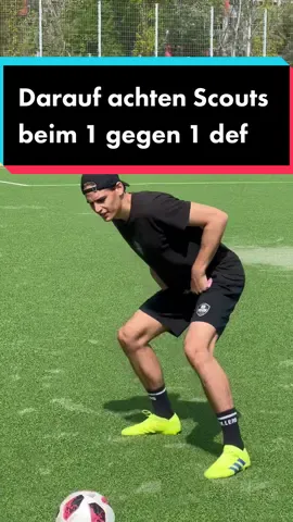 Fußball Tipps für Verteidiger zum 1 gegen 1 defensiv💪🏽⚽️ #fussball #fussballer #1gegen1 #sergioramos #vandijk