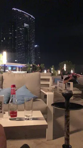 #dubai #voyagedubai #dubaimarina #emira #bellevue #bestlif #magnifique #pourtoi #hooka #chicha #detente #vuemer #granderoue #nigt #marinadubai #plages 