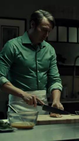 night cooking strikes differently Hannibal series. (2013-2015) song hug Pastelni Ghoast  #haniballecter #hanibal #coocking #satisfying 