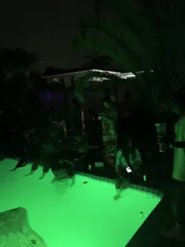 The pool side connect #omagoqatotheworld #omagoqa #omg #bazoyigoqa #umshubo #poolparty #gqom #internationaldj #nightlifeseries #savethenight #nightlife #durbantiktok 