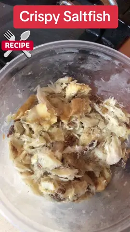 #crispysaltfish #saltedcodfish #saltfish #anniesccl #anniesccl🇹🇹 #saltfishlovers #pescatarian #seafoodlover #trinifood #trini_tiktoks #trinicontentcreator #fyp #foryou #learnontiktok #cookingtips #knowledgesharing #baking #trinirecipe 