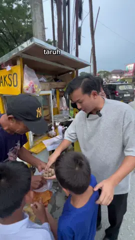 Seketika jualannya habis 😊