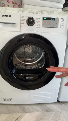 Honest review samsung heat pump dryer #homecleaning #cleaninghacks #cleaningtok #cleaningtiktok #SpringCleaning #ukhomes #ukcleaningaccount #samsung #dryer #heatpumpdryer