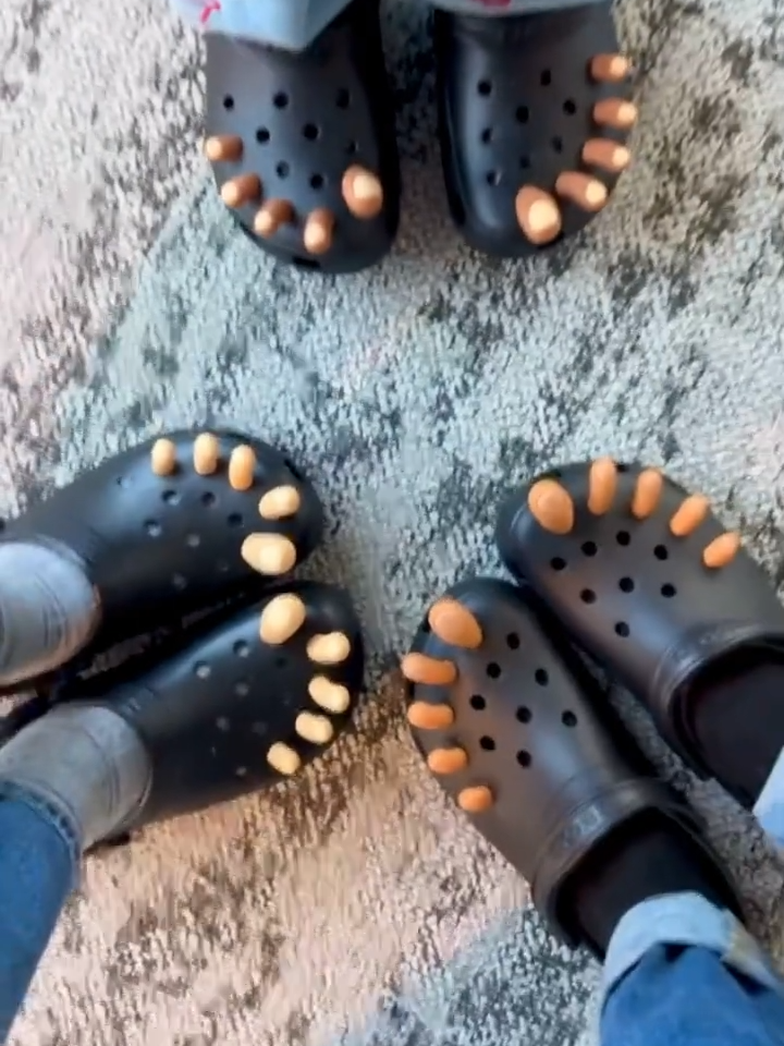 Should we let the dawgs out? #croctok #jibbitzcharms