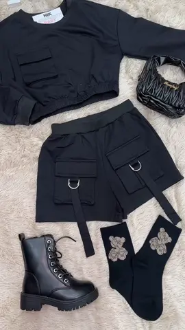 #fyp #andiamoneiperte #abbigliamentobambini #abbigliamentobambini #andiamoneiperteee #fypage #abbigliamento #perteeee 