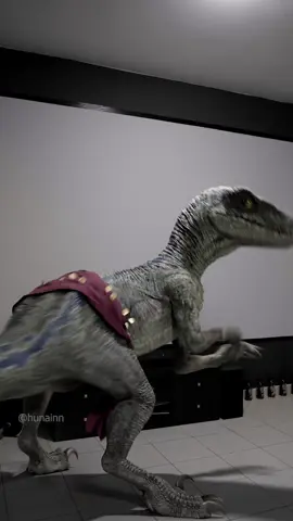 That’s how you do it 🤑 #dinosaurs #embrace #jurassic #raptor 