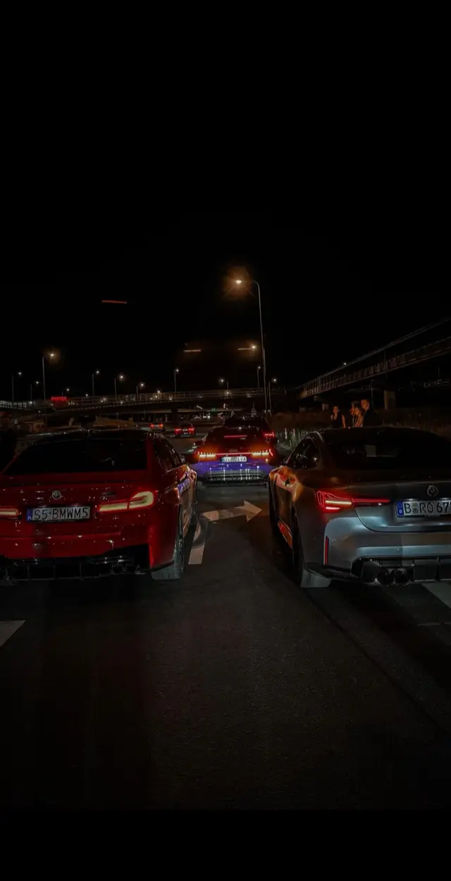 Night rides🌚 @maxkhutorianskij @Vasya._7777_.  #warshawa #audi #bmwm5 #europe #рекомендации 