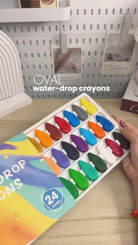 Embracing the curves of creativity with these oval-shaped crayons! 🖍️💖 #ArtisticJourney  #OvalCrayons #CraftyKids #ArtPlay #ColorfulMoments #DrawingJoy