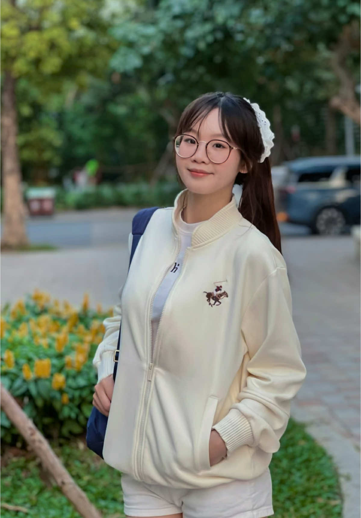 CHILL & RELAX - KHÁM PHÁ NÉT THỜI TRANG TRONG TỪNG KHOẢNH KHẮC Beverly Hills Polo Club tôn vinh phong cách thời trang phóng khoáng, đầy sức sống và hiện đại. Với thiết kế tối giản, chất liệu cao cấp, màu sắc trang nhã, những thiết kế từ là lựa chọn lý tưởng cho những ai yêu thích phong cách thời trang vừa thoải mái, vừa thể hiện đẳng cấp. Hãy cùng chúng tôi trải nghiệm từng giây phút thư giãn trong cuộc sống để tinh thần thời trang phóng khoáng luôn đồng hành cùng bạn! #BeverlyHillsPoloClub #BHPC #AmericanHighclass#bhpctimescity  #viral 