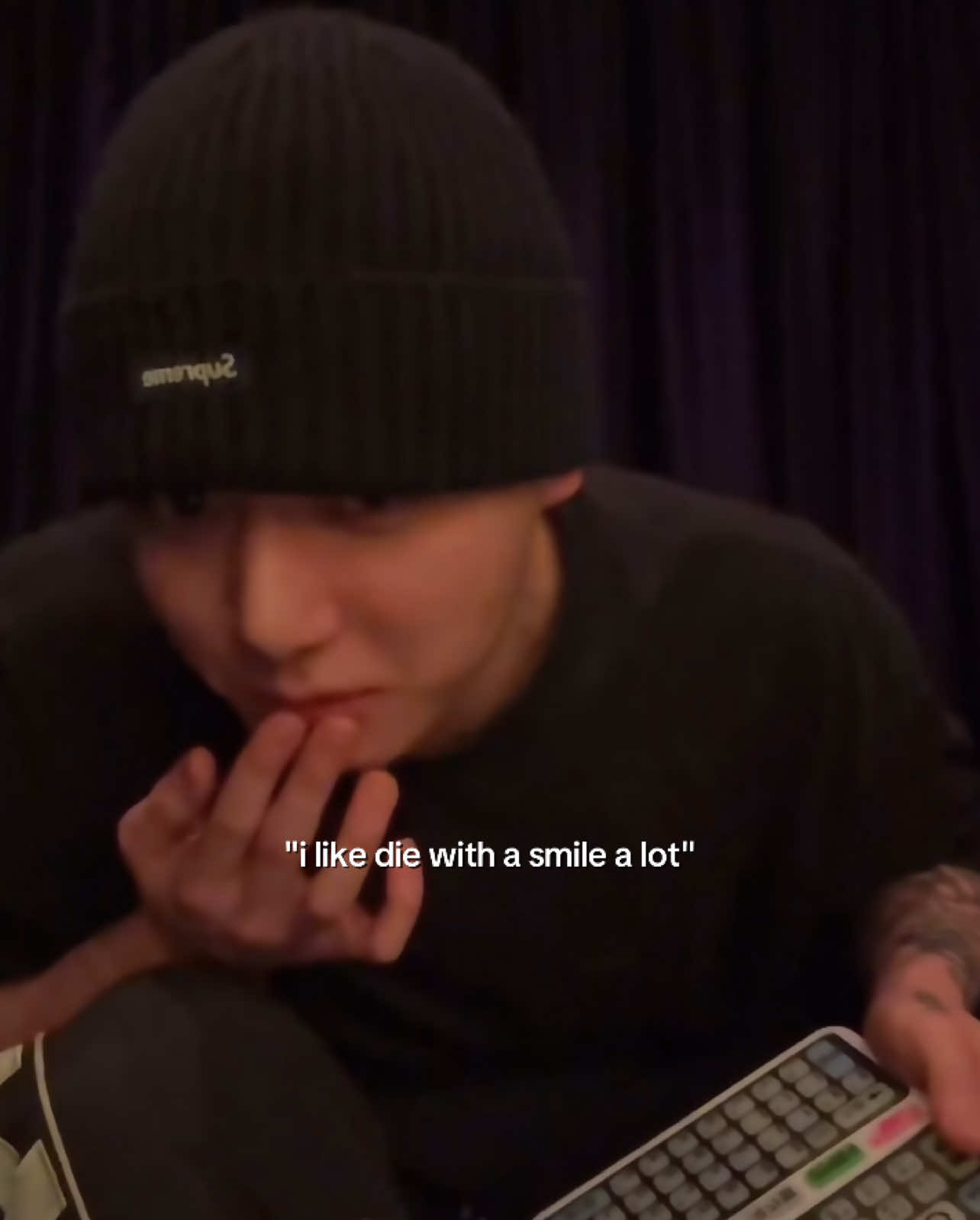 jungkook singing die with a smile #jungkook #brunomars #diewithasmile #fyp #viral #jeonkookphoria 