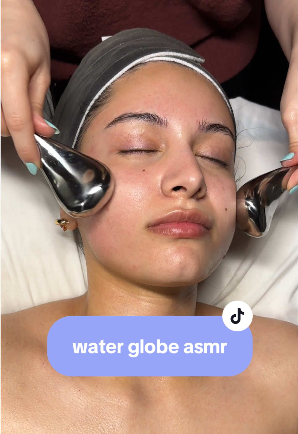 this is so relaxing 🧊😴❄️ #esthetician #skincare #facial #asmr #waterglobes #cryoglobes #facialasmr #water #asmrsounds #cryo #coolglobes 