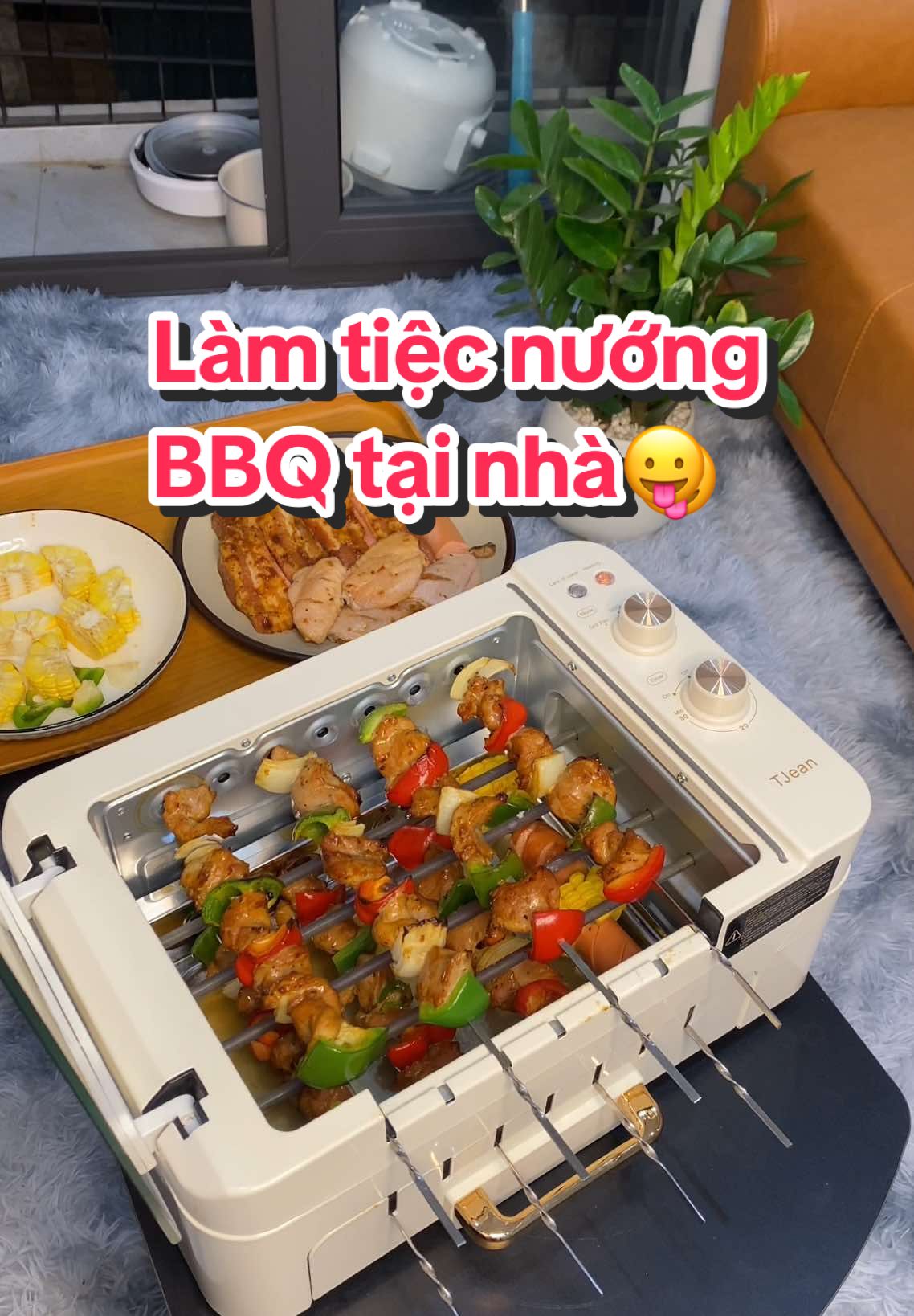 Tự làm tiệc nướng bbq cực kỳ nhanh gọn ngay tại nhà mà ngon không khác gì ở ngoài hàng luôn các bác ạ😘😘😘 #nam_nhuphuong #vtmgr #ancungtiktok #learnontiktok #sieudaubep #tjeanbbqmachine#tjean @TJean 