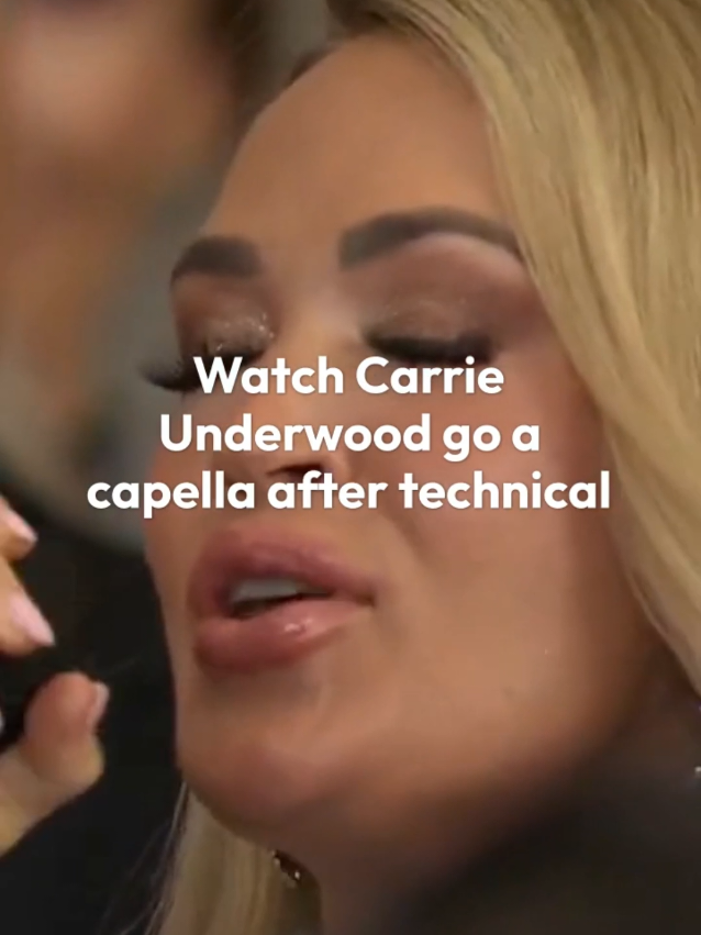 Watch Carrie Underwood go a capella after technical glitch. #news #us #trump #carrieunderwood #glitch #akward #america 
