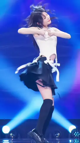 #moka | eu tive um sono tão bom com a Nayeon ( nem sou do fandom ) #fancam #poycams #moots #illit 