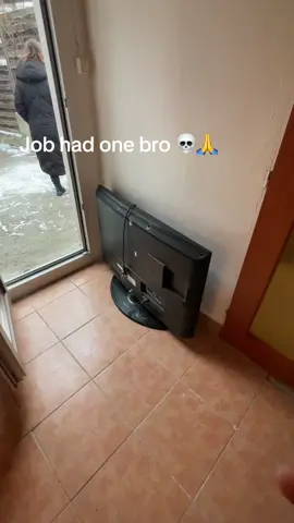 Ooops, sorry mounted accidentally #door #fyp #brohadonejob 
