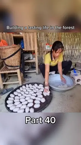 Part 40 - Pick wild papaya to sell and make banana sticky rice cake #bushcraft #harvest #build #garden #fruit #farmlife #wildlife #forestlife 