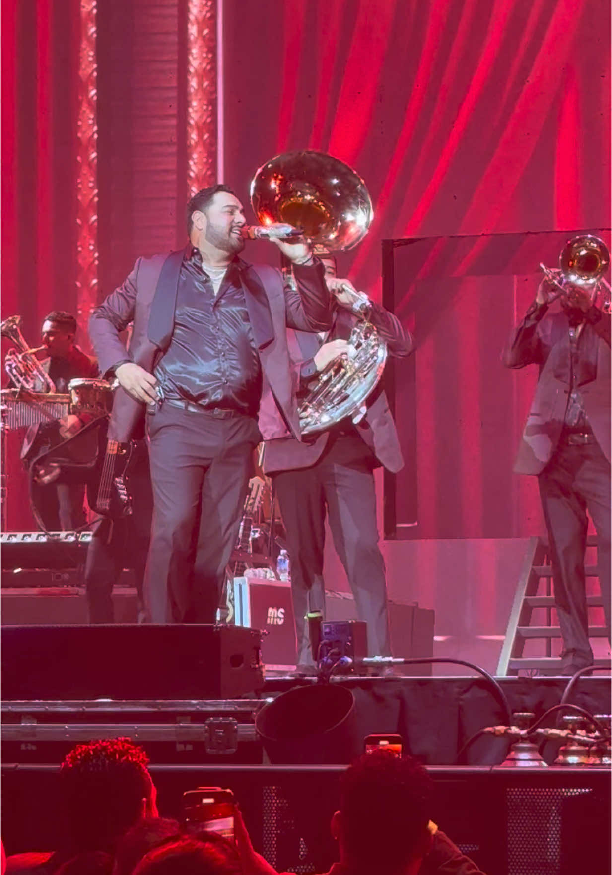 @BANDA MS on Valentine’s Day!🥹😍💘   #bandams #conciert #concierto #atlanta #alanramirez #walo #mirazondeser #valentines #happyvalentinesday #datenight #mexico   #fyp #foryoupage #parati  #fypシ #TourEdiciónLimitada 