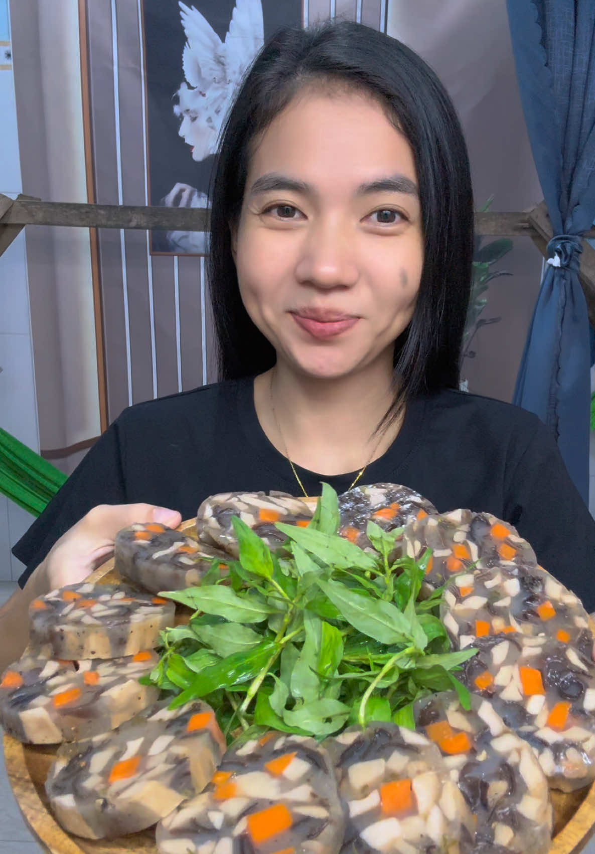 Nhìn nó thì giống Thạch rau câu ăn nó giòn giòn như Thạch rau câu nhưng không phải là thạch rau câu ##tudede195##xuhuong##ancungtiktok##muckbang##giothuchay