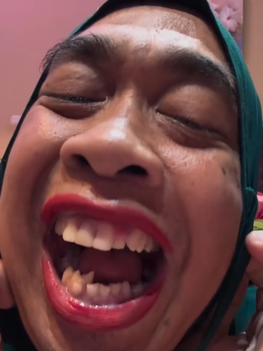 mimi peri bangunin sahur lagi 🤣🤣🤣 siapa nih namanya yang mau dibangunin sahur. komen dikolom komentar 🤣🤣🤣 #mimiperi #mimiperisahur #mimiperirapunchelle #sahur #sahurrrr #sahurramadhan #sahursegertrans7 #imsak #kocak #koplak #lucu #lucu_ngakak #lucubanget #lucuabis 