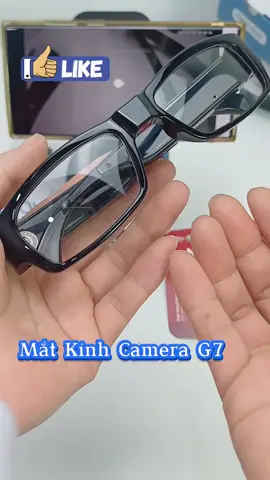 Camera Mắt Kính G7 – Quay Phim, Chụp Hình Full HD, Lưu Video Bí Mật Bạn đang tìm kiếm một thiết bị quay phim ngụy trang vừa tiện lợi vừa hiệu quả? Camera mắt kính G7 chính là sự lựa chọn hoàn hảo dành cho bạn! Với thiết kế tinh tế như một chiếc kính mắt thời trang, G7 không chỉ giúp bạn quay phim, chụp ảnh một cách bí mật mà còn mang đến chất lượng hình ảnh sắc nét Full HD. 1. Camera Mắt Kính G7 Có Gì Đặc Biệt? 🔹 Quay video Full HD 1080P – Hình ảnh rõ nét, màu sắc chân thực. 🔹 Chụp ảnh sắc nét – Ghi lại mọi khoảnh khắc với độ chi tiết cao. 🔹 Thiết kế ngụy trang hoàn hảo – Nhìn như một chiếc kính thông thường, khó bị phát hiện. 🔹 Lưu trữ tiện lợi – Hỗ trợ thẻ nhớ lên đến 32GB. 🔹 Dễ sử dụng – Điều khiển đơn giản chỉ với một nút bấm. 2. Thông Số Kỹ Thuật Nổi Bật ✅ Độ phân giải video: Full HD 1920x1080P ✅ Định dạng video: AVI ✅ Tốc độ khung hình: 30fps ✅ Chụp ảnh: Độ phân giải cao 4032x3024 ✅ Bộ nhớ: Hỗ trợ thẻ nhớ Micro SD lên đến 32GB ✅ Pin: Dung lượng lớn, hoạt động liên tục khoảng 90 phút ✅ Sạc: Cổng USB tiện lợi 3. Ứng Dụng Thực Tế Của Camera Mắt Kính G7 ✔️ Quay phim bí mật – Ghi lại bằng chứng quan trọng mà không bị phát hiện. ✔️ Ghi chép lại bài giảng, cuộc họp – Hữu ích cho học sinh, sinh viên, nhân viên văn phòng. ✔️ Lưu lại những khoảnh khắc đáng nhớ – Dễ dàng ghi lại những khoảnh khắc đời thường mà không cần cầm máy quay. ✔️ Hỗ trợ công việc điều tra, tác nghiệp – Dành cho nhà báo, thám tử tư, bảo vệ. 4. Cách Sử Dụng Camera Mắt Kính G7 1️⃣ Lắp thẻ nhớ Micro SD vào kính. 2️⃣ Nhấn giữ nút nguồn để khởi động và bắt đầu quay phim. 3️⃣ Nhấn nhanh nút nguồn để chụp ảnh. 4️⃣ Nhấn giữ nút nguồn lần nữa để tắt thiết bị. 5️⃣ Kết nối với máy tính qua cổng USB để xem lại video hoặc sạc pin. 5. Mua Camera Mắt Kính G7 Ở Đâu? Nếu bạn đang tìm kiếm một thiết bị quay phim bí mật nhưng vẫn đảm bảo chất lượng hình ảnh Full HD, camera mắt kính G7 chắc chắn là lựa chọn tuyệt vời! Đừng bỏ lỡ cơ hội sở hữu sản phẩm công nghệ đỉnh cao này. 👉 Liên hệ ngay để được tư vấn và đặt hàng với giá tốt nhất!#mắt kính camera g7#mắt kính camera fun HF#mắt kính g7#thietbicongnghe90 #GiámSátTừXa #CameraFullHD 