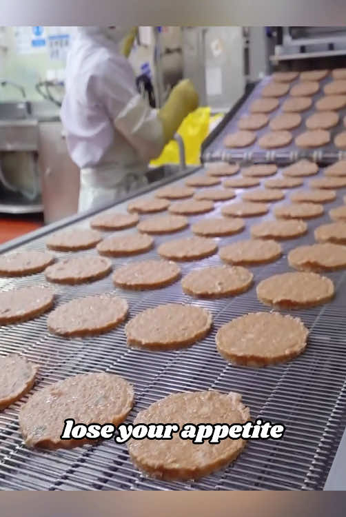 After watching this production process, do you still dare to eat hamburgers?#us #knowledge #hamburger 