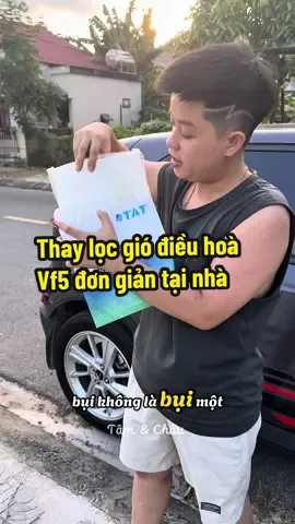 Thay lọc gió điều hoà Vf5 Vfe34 tại nhà đơn giản #locgiodieuhoaoto #locgiodieuhoavf5 #vinfast #vinfastvf5 #thaylocgiodieuhoaoto #xuhuong #viral #thinhhanh 