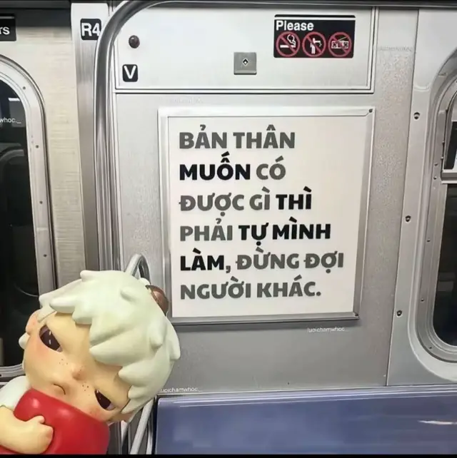 Tôi chưa từng nhận được những tin nhăn đầy tình cảm, cũng chưa từng có ai yêu tôi thật lâu..