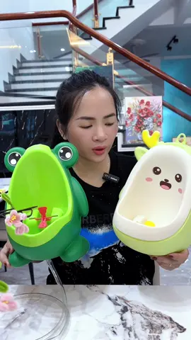 Bồn tiểu đứng cho bé trai, bồn đi vệ sinh gắn tường #ngagiadung20 #tiktokxuhuong #bodivesinh #bontieunam 