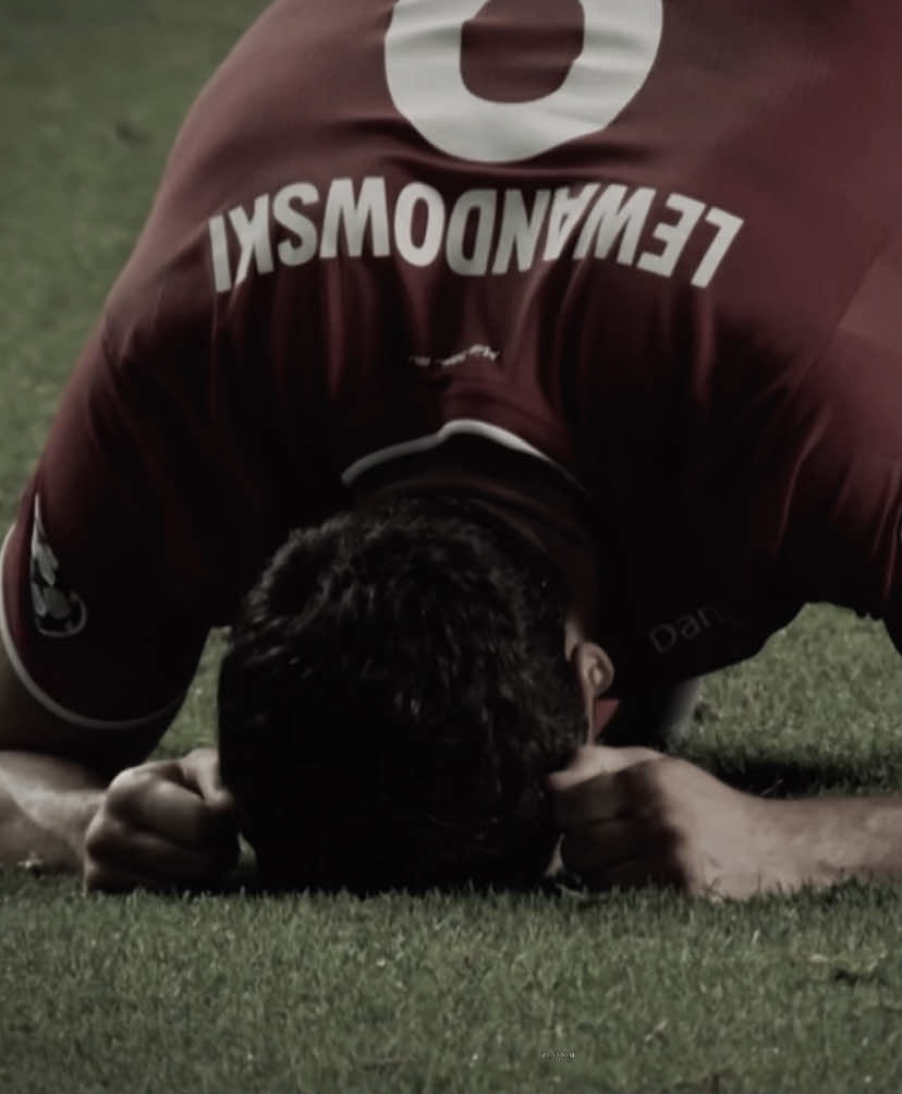 37. Happy birthday @Robert Lewandowski.❤️ / no copyright intended. #lewandowski #fyp #barcelona #bayern #happybirthday 