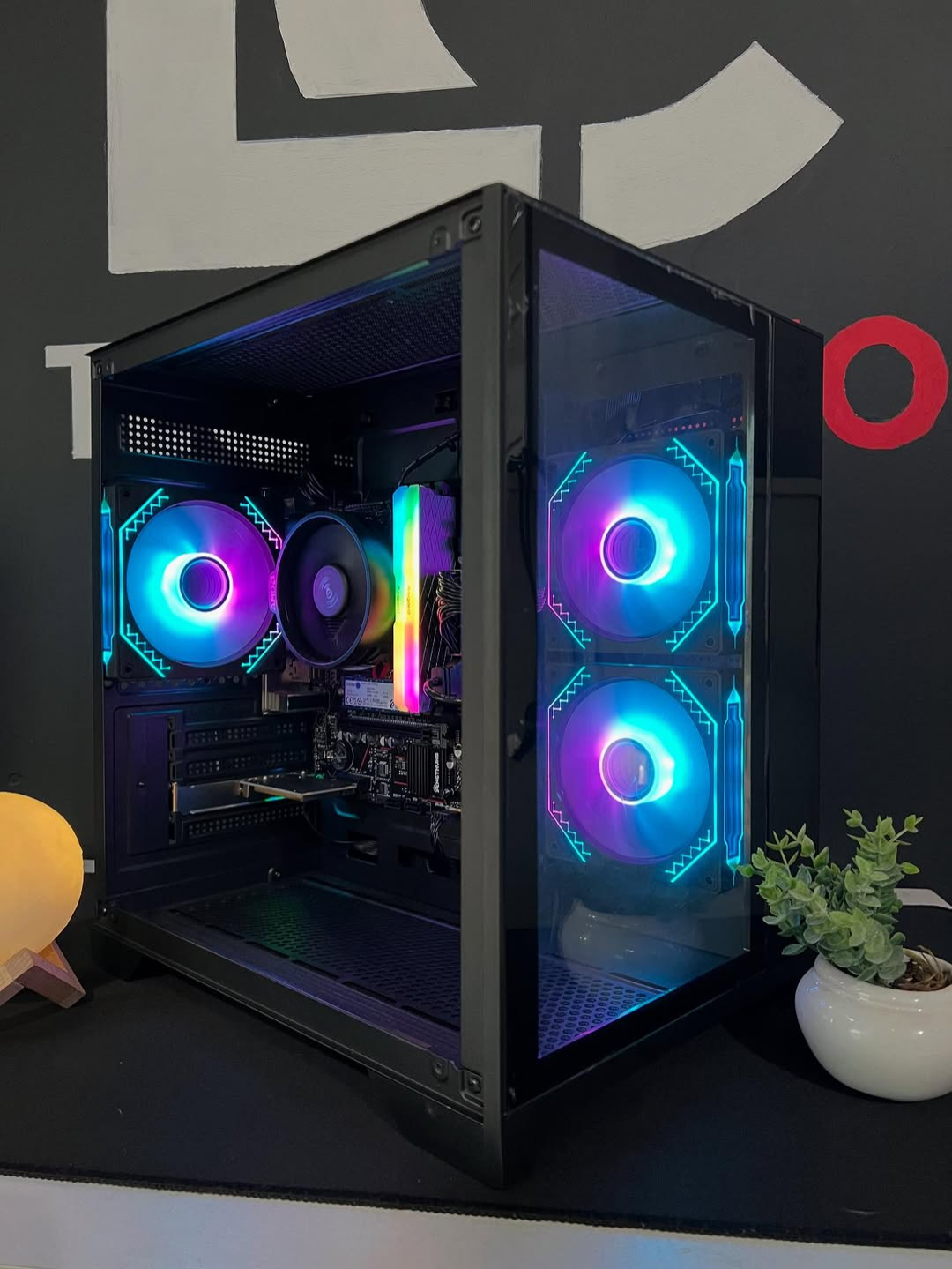 🛜 PC GAMER RYZEN 5 5600GT (Melhor Custo Benefício) . . . ✅Ryzen 5 5600GT ✅A520M Gaming ✅16GB DDR4 3200mhz ARGB ✅SSD NVMe 1TB KINGSTON 6000mb/s ✅WIFI PCIe 5G ✅GPU VEGA 7 3GB(integrado) ✅FONTE 550w 80 PLUS BRONZE . . Tudo isso por apenas 2.990,00 reais! Com garantia de 4 meses em nossa loja. Parcelo no cartão e entrego se precisar, PC 100% montado exclusivamente para venda. Pode vim testar a vontade. 😁 . . #pcgamer #mundogamer #ryzen5000 #jogosonline #informatica #tecnologia #cgms #matogrossodosul #ms #ryzen #ryzen5 #setupgamer