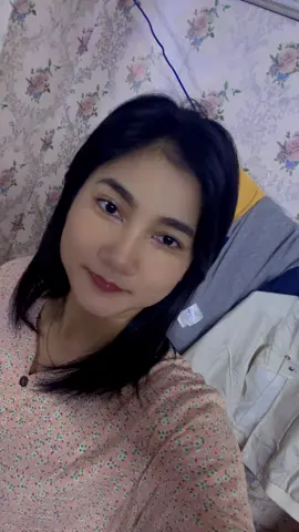 #တယ်လီဖုန်းကိုင်ပါအုန်း😂😂😂 #myanmartiktok🇲🇲🇲🇲 #ချစ်စရာလေးမလား🙈 #🤟🤟🤟 