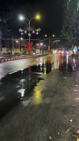 Tâm trạng ko tốt thì đi dạo mà nếu trời mưa thì vẫn đi 😃  #TâyNinh #xuhuongtiktok #tamtrang #mưabuồn #diduoimua