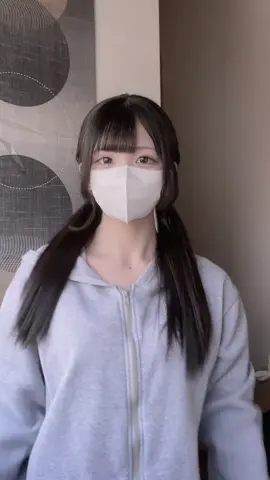 また大きいカラコンつけて地雷までいかないけどそれ系のメイクしてとかしたいけどそのメイクで子供抱っこしてたらちゃんと育児して無さそうって思われそうでわたしと娘ふたりで出る時は頑張って清楚系にしてる。。この頃のメイクまたしたい#06 