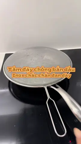 Tấm lưới chắn dầu cho đỡ bị dầu bắn vào tay, mặt nha mấy bà #tienichgiadinh #dogiadungtienich #tamchandaumo #meohay #dogiadungtrongnha 