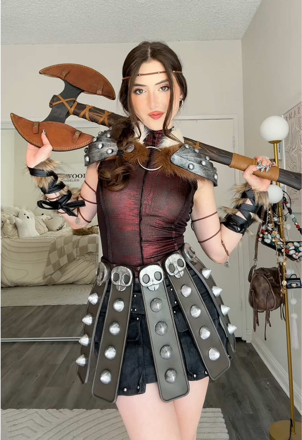 Astrid the WOMAN THAT YOU AREEEE💫 love a good Viking fit around here #notsophiesilva #31daysofhalloween #halloweencostume #httyd #astrid HTTYD Astrid costume ideas 
