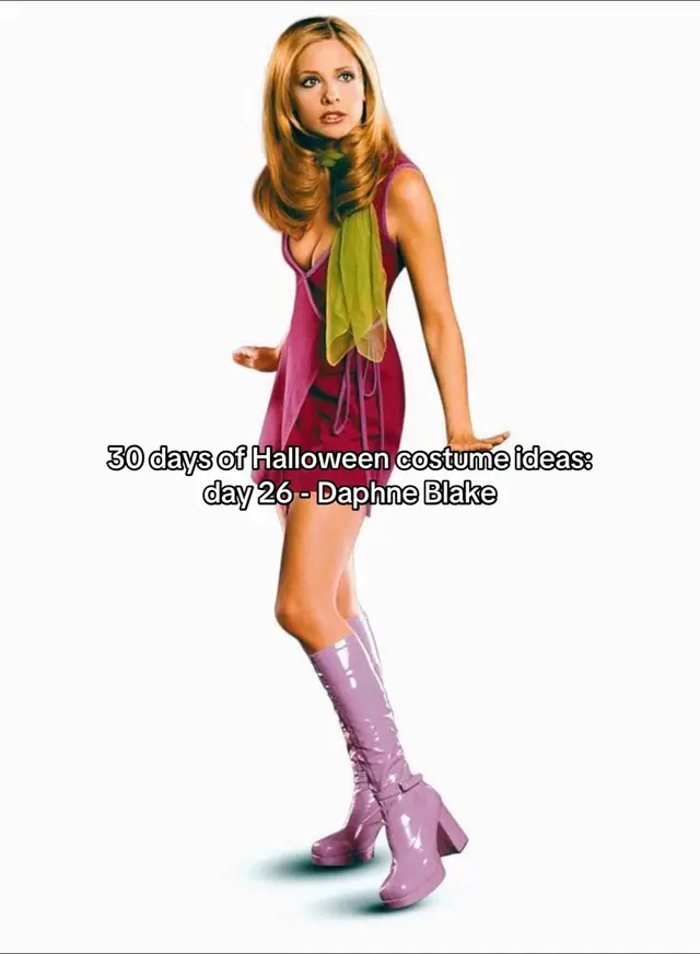 one of my favorite characters to ever exist, I think about those gogo boots daily  #daphne #halloweencostume 