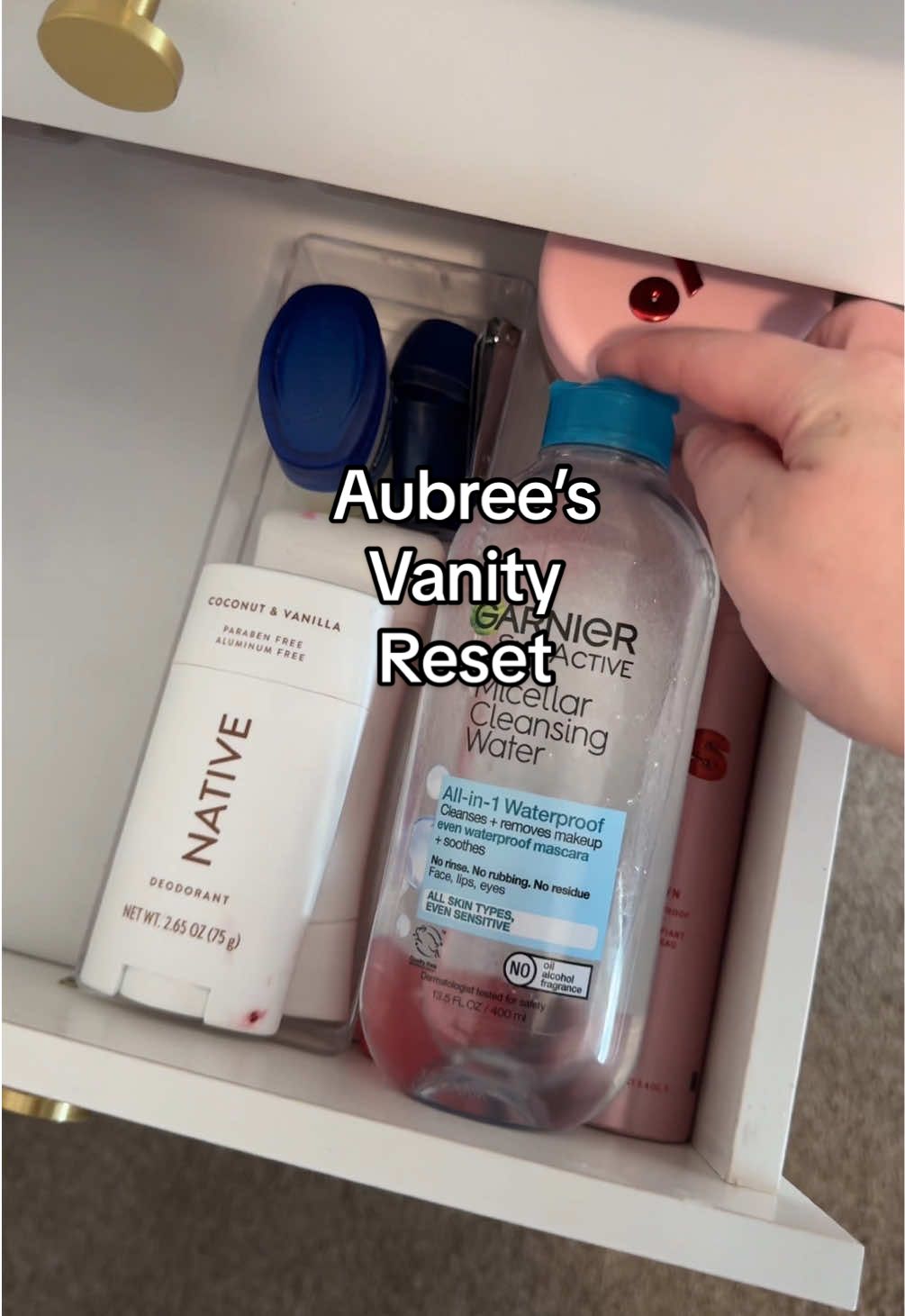 Aubree’s vanity is a MESS… Let’s reset it. 🩷 @Gisou @Sol de Janeiro @Summer Fridays @laneige_us @ONE SIZE BEAUTY @ColourPop Cosmetics @Rare Beauty @byoma @Glow Recipe @Drunk Elephant @Naked Sundays @Supergoop @Ellis Brooklyn @fine’ry. @Phlur Fragrances @GarnierUSA #momlife #lifewithkids #CleanTok #cleaning #cleaningtiktok 