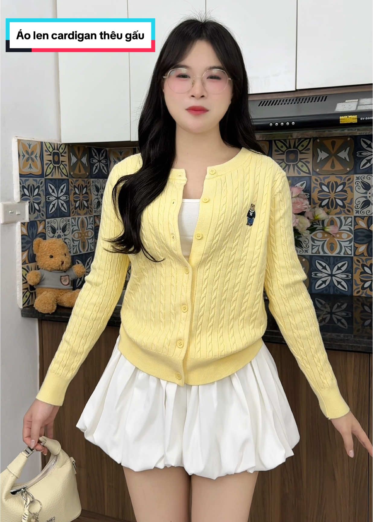 Áo len vặn thừng thêu gấu chất đẹp đanh mịn #aolentheugau #aolencardigan #aokhoaclen #xuhuong #cogaimattit
