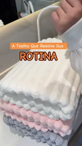 Toalha de Banho 70x140cm em microfibra  Super macia, absorvente e com cores lindas para renovar seu banheiro! 👉 Garanta a sua no link da bio! #ToalhaDeBanho #Microfibra #CasaOrganizada #BanheiroPerfeito #Achadinhos 