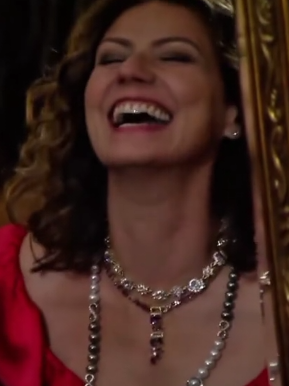 Flora - A Favorita (2008) isso sim é uma VILÃ de verdade! imagens/reprodução: Tv Globo / Globoplay       #AFavorita #Flora #PatríciaPillar #floraafavorita #Novelas  . . Flora A Favorita novela atuação donatela teledramaturgia aura song