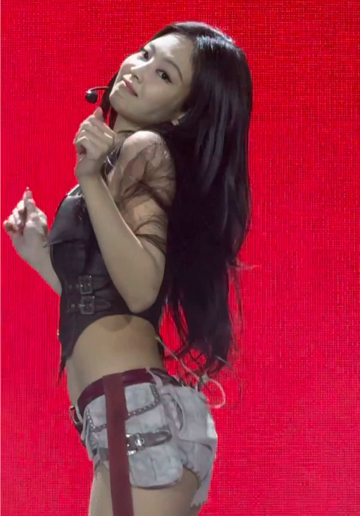 #DEADLINE_IN_PARIS #BlackPink #Jennie #Jump #day2 