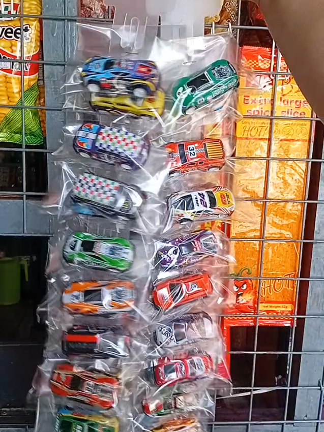 Replying to @miss_g2025   Same tayo Kasari isa sa pinaka mabenta dito saking Munting Tindahan.. #minitoycar #toycar #minimetalalloycar #paninda #50pcs 