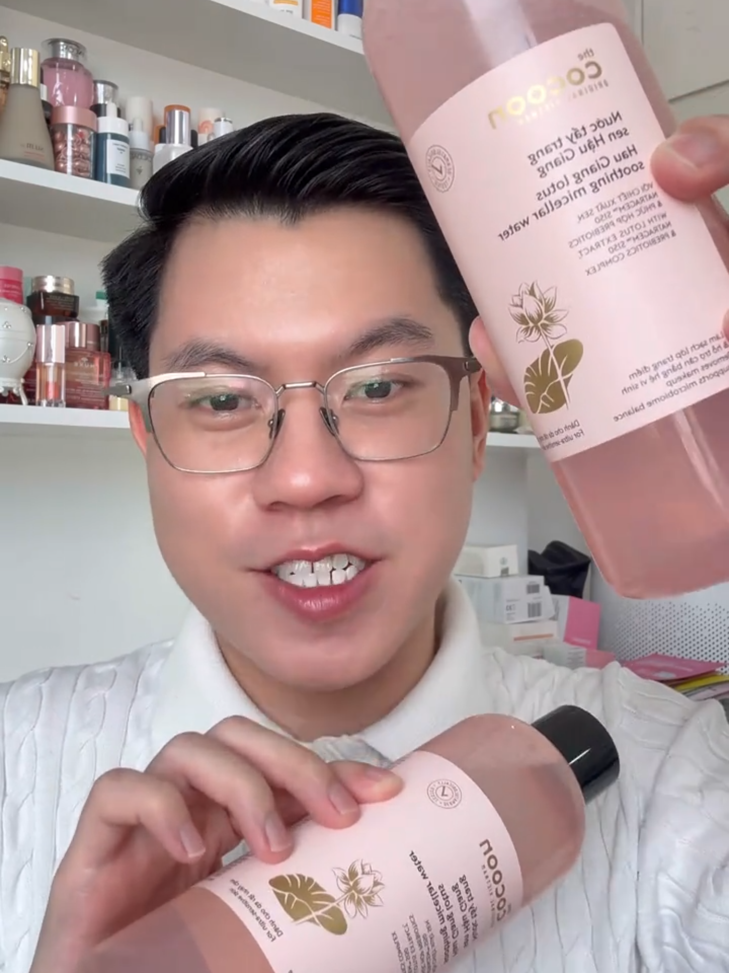 Nước Tẩy Trang Sen Hậu Giang Cocoon - Làm ơn team Marketing của Cocoon xem lại cách làm việc đi ạ làm sao lại để 1 sản phẩm tốt như này càng ngày càng flop được #cocoon #cocoonvietnam #nuoctaytrangcocoon #nuoctaytrangsenhaugiang