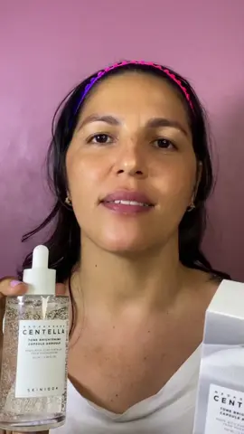 Madagascar Centella Tone Brightening Capsule Ampoule de SKIN1004 Este sérum contiene Niacinamida, Ácido Tranexámico, Madecassoside, Mejora el tono de piel, repara y calma, unifica el tono, su textura el ligera no es pegajosa y deja un glow y luminosidad me encanta 💖 😉  @SKIN1004 US  #skin1004  #madagascarcentella  