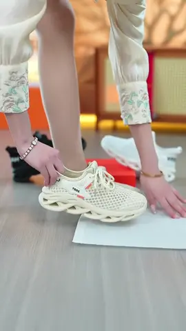Giày thể thao nữ thoáng khí đế đàn hồi êm chân #giaythethao #giàynu #xuhuong 