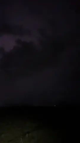 البروق في الليل متعه بصريه سبحان الله ⛈️#اكسبلور 