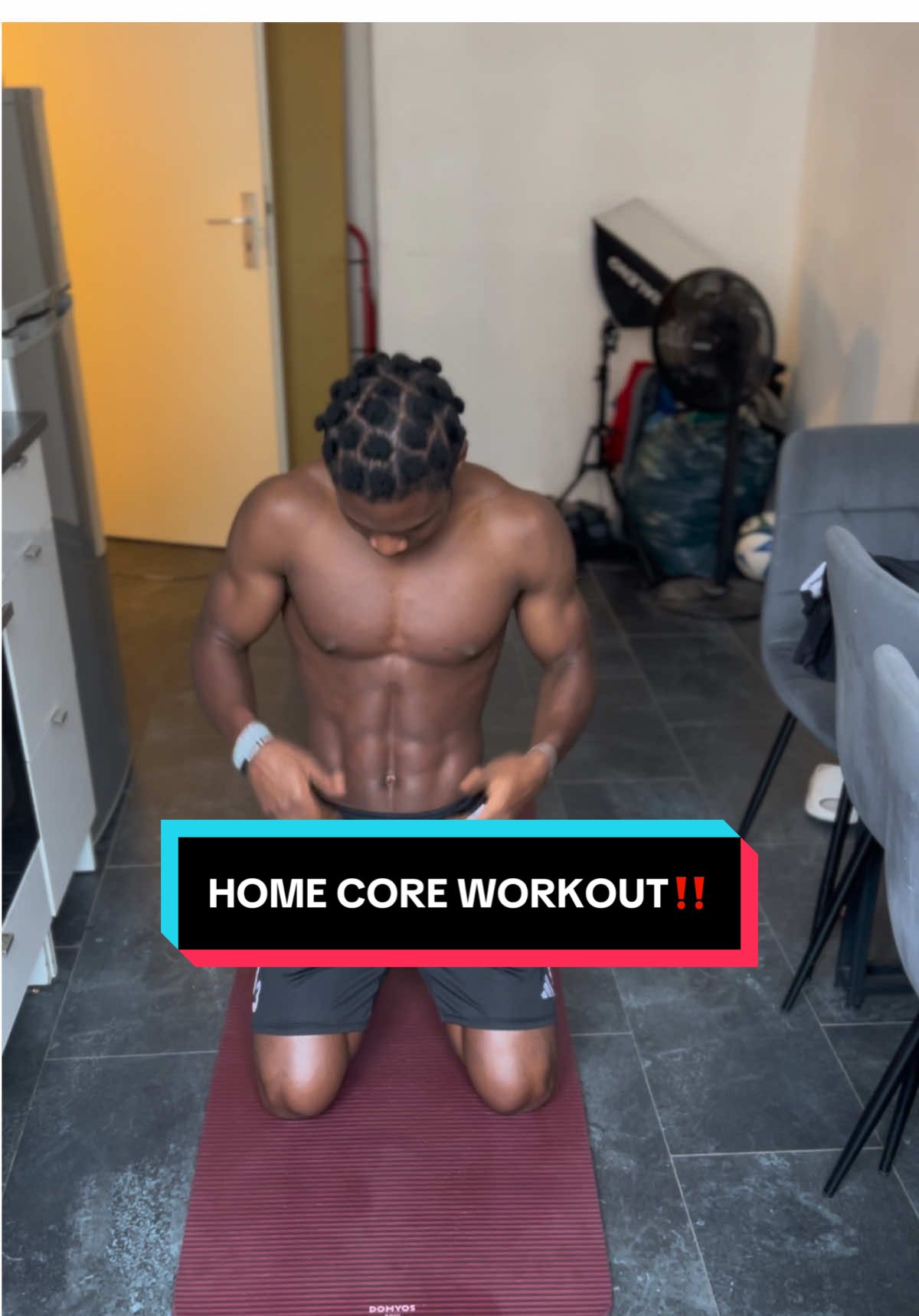 HOME CORE WORKOUT #football #coreworkouts #homeworkout #Fitness #foryoupagе 