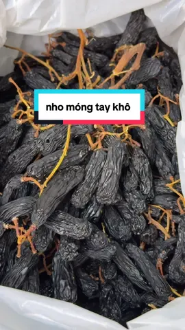 Nho móng tay khô ngọt thanh thơm chát nhẹ ăn xứng đáng quá ạ #duyenoioi #review #ancungtiktok #nhomongtaykho 